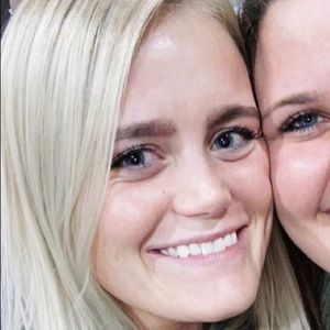 Meet your Posher, Avery